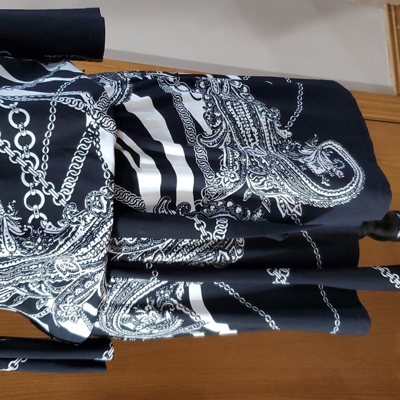 WHBM black white chain pattern stretch mini dress with belt - Picture 3 of 6